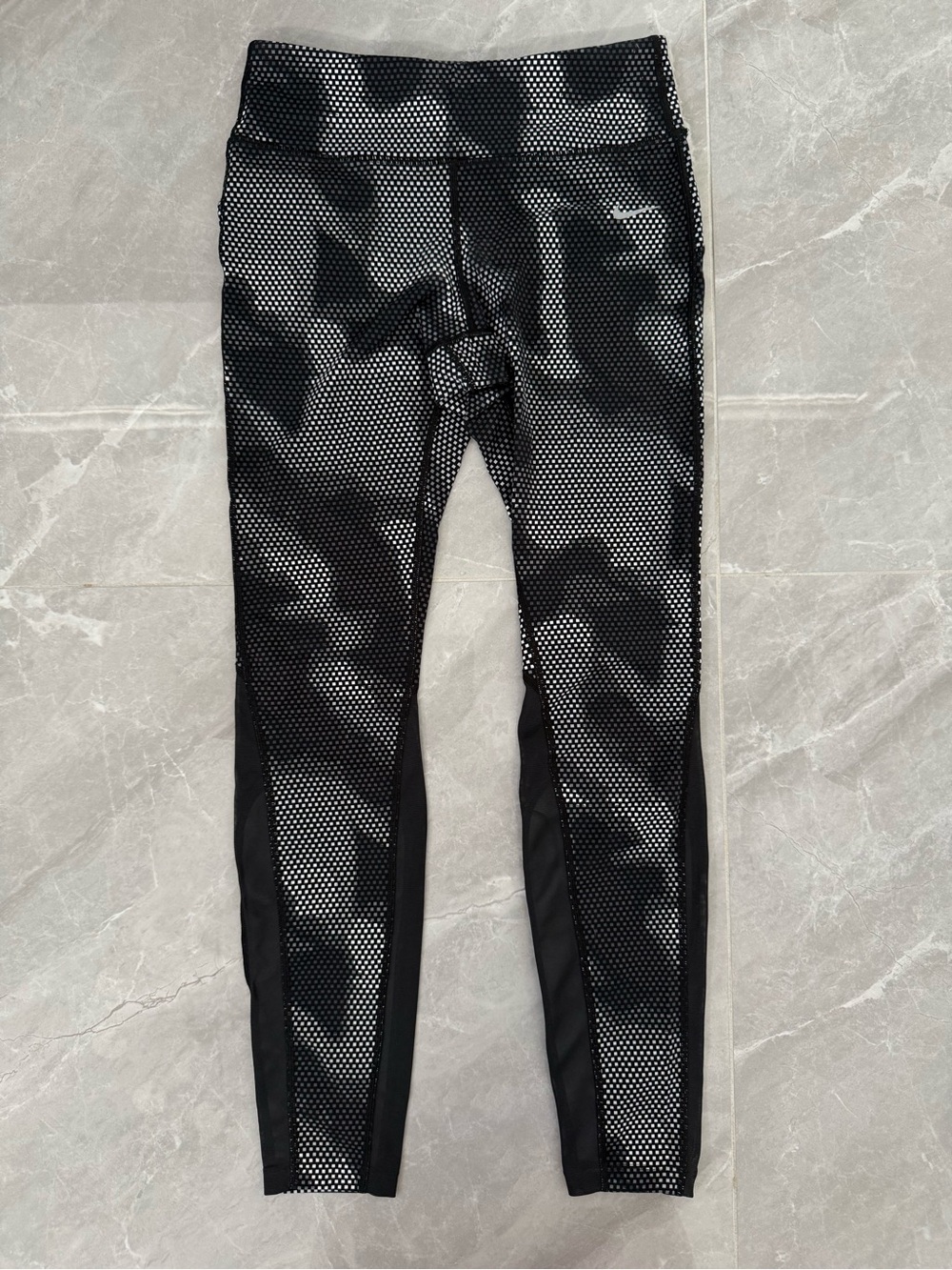 Women’s Nike Epic Lux Dri-Fit Running Leggings Mesh Pixelated Camo Print Medium